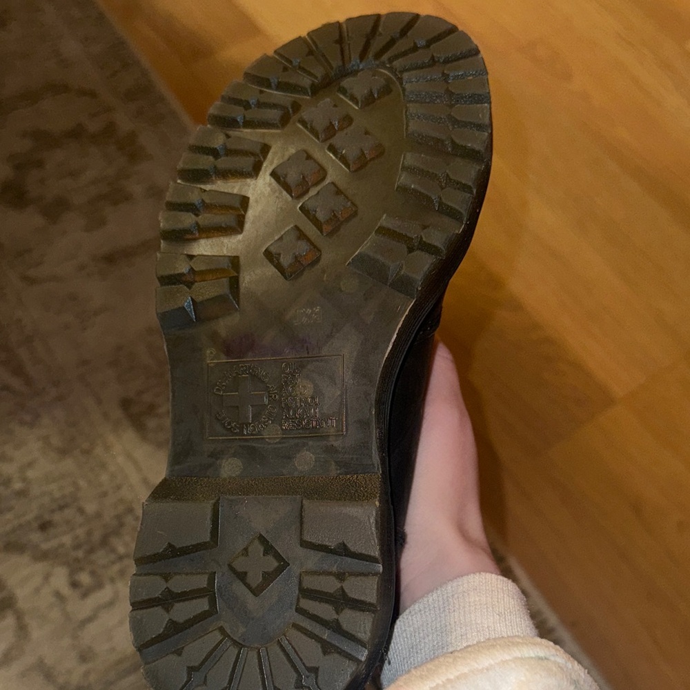 Dr. Martens Black Faux Fur Lined Chelsea Boots - Picture 4 of 8